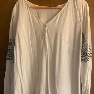 White loft plus blouse with navy embroidery